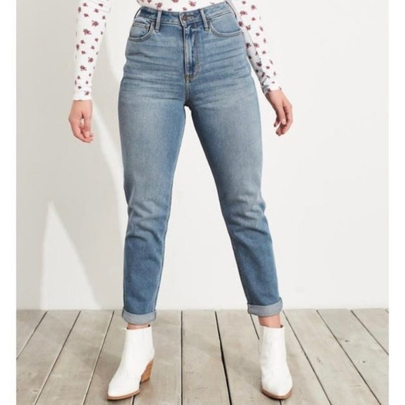 Hollister ultra high rise mom jeans - Picture 4 of 8